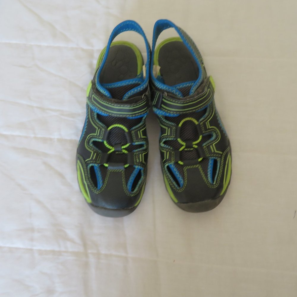 Wonder Nation Water Hiking Sandals Size 6